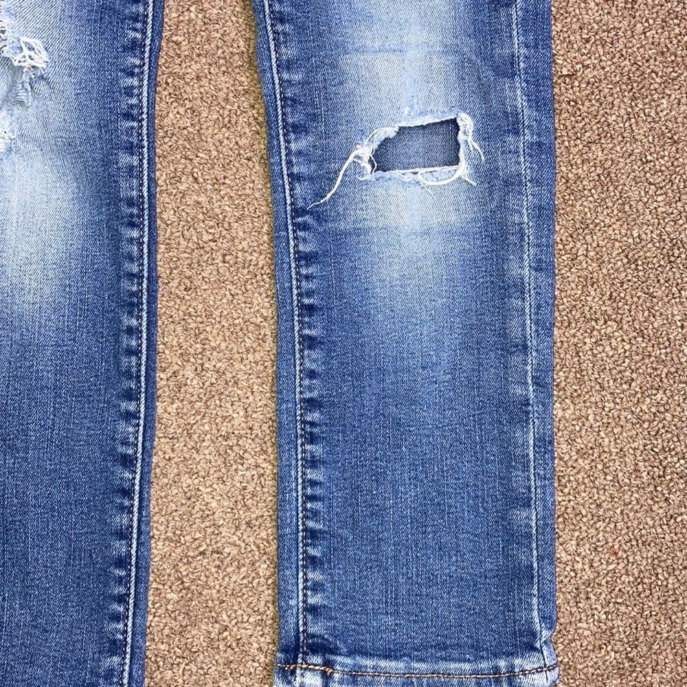 Old navy ripped and repaired flex max slim 5 - Picture 2 of 7